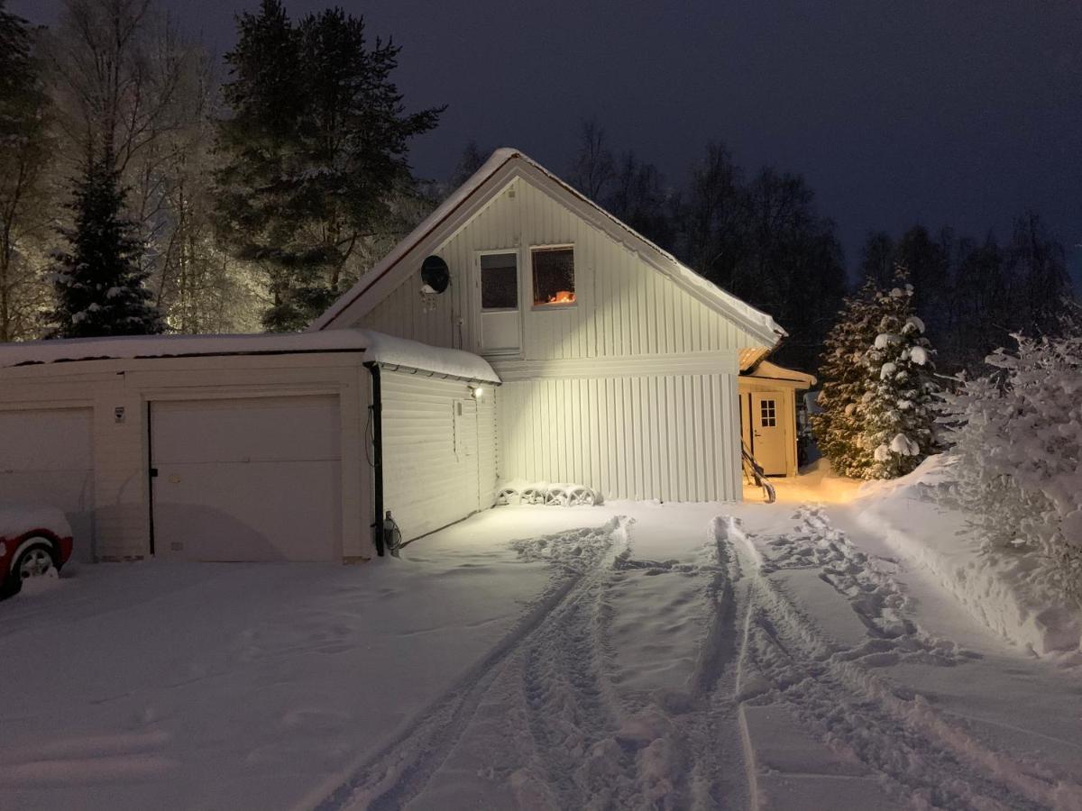 Own Room With Big Bed In A Big House! Lulea Exterior photo